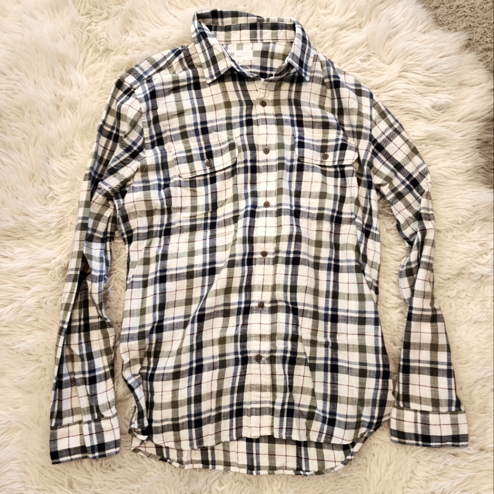 GAP NWT Men's Button Up Shirt Sz Large. LIghtweight Flannel/Jersey material.